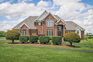 584 Veechdale Rd Simpsonville, KY 40067