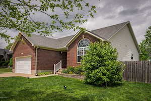 196 Misty Brooke Dr Mt Washington, KY 40047