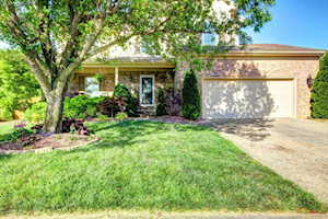 8920 Fox Chase Pl Louisville, KY 40228