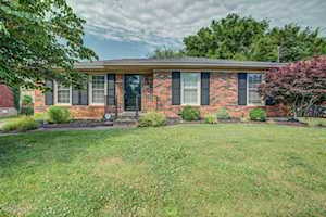 4402 Hunsinger Ln Louisville, KY 40220