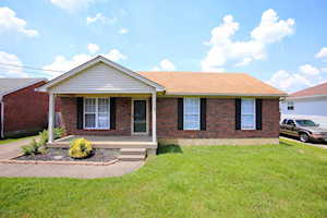 181 Tecumseh Dr Shepherdsville, KY 40165