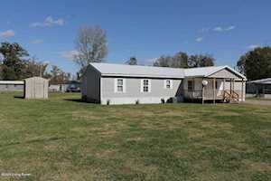 668 Kings Lake Dr Shepherdsville, KY 40165