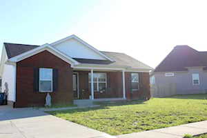 709 Tecumseh Dr Shepherdsville, KY 40165