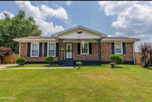 3007 Bob White Ct Louisville, KY 40216