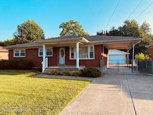2323 Quinn Dr Louisville, KY 40216