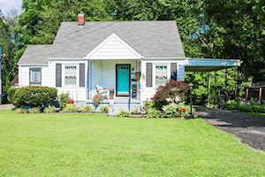 4413 Savage Dr Louisville, KY 40216