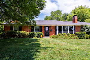 7800 Fairmeadows Ln Louisville, KY 40222