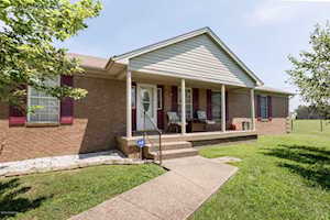 204 Shalimar Ln Shepherdsville, KY 40165