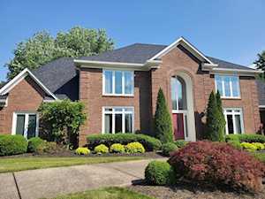 8208 Westover Dr Prospect, KY 40059