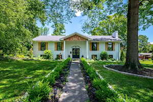 2621 Fordyce Ln Louisville, KY 40205