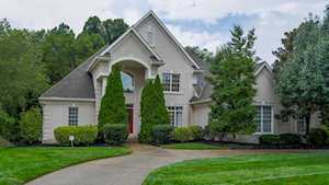 7412 Wycliffe Louisville, KY 40059