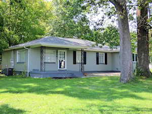 214 First St Mt Washington, KY 40047