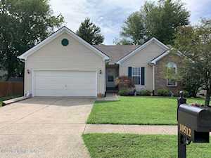 10512 Charleswood Dr Louisville, KY 40229