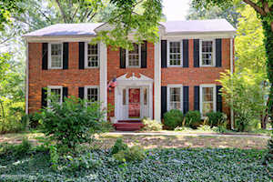 1007 King Arthur Ln Louisville, KY 40222