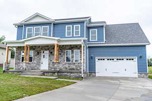 1453 Grouse Ct Shelbyville, KY 40065