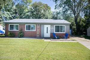 9319 Moonridge Pl Louisville, KY 40229