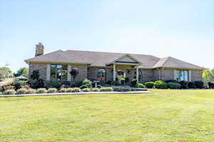 5567 Buck Creek Rd Finchville, KY 40022