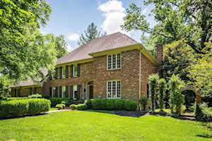 2822 Lexington Rd Louisville, KY 40206