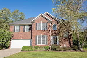 13731 Forest Bend Cir Louisville, KY 40245