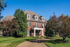 2203 Whisperwood Dr Prospect, KY 40059