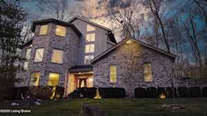 2607 Phoenix Hill Dr Louisville, KY 40207