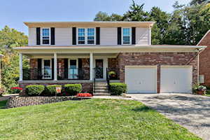 4015 Saratoga Woods Dr Louisville, KY 40299
