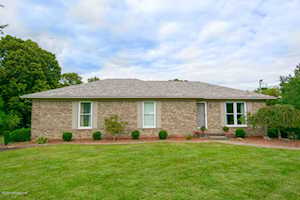 4606 Fox Chase Dr Shepherdsville, KY 40165