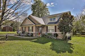 1712 Crystal Dr La Grange, KY 40031