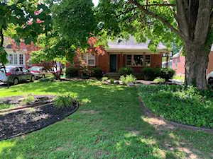 216 Marshall Dr Louisville, KY 40207