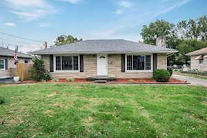 2105 East Ln Louisville, KY 40216