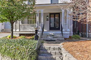 2111 Grinstead Dr Louisville, KY 40204