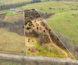 10889 Elmburg Rd Pleasureville, KY 40057