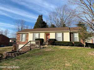 8012 Cortland Dr Louisville, KY 40228