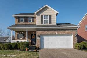 7002 Hollow Oaks Dr Louisville, KY 40291