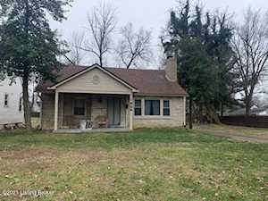 1926 Garrs Ln Louisville, KY 40216