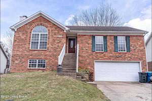 212 Woodfield Cir Shelbyville, KY 40065