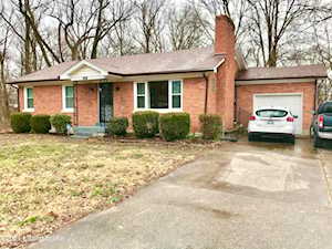 10208 Starlight Way Louisville, KY 40272