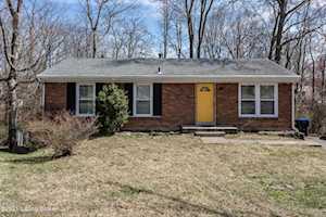 5503 Mosswood Ln Louisville, KY 40291