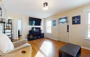 274 White Blossom Dr Shepherdsville, KY 40165