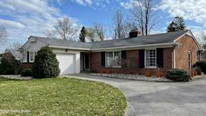 211 Holliswood Rd Louisville, KY 40222