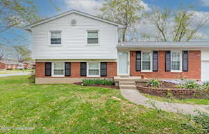 9301 Cloverwood Ln Louisville, KY 40291