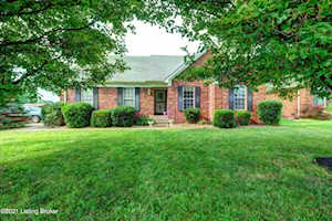 308 Erin Cir Mt Washington, KY 40047