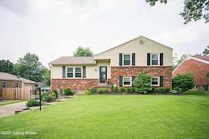 8006 Cortland Dr Louisville, KY 40228