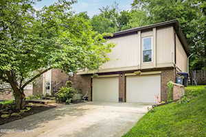 4211 Machupe Dr Louisville, KY 40241