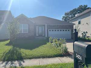 5424 Bannon Crossings Dr Louisville, KY 40218