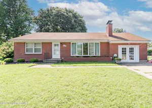 2815 Sheila Dr Louisville, KY 40220