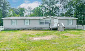 419 Kings Lake Dr Shepherdsville, KY 40165