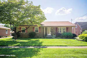 3306 Behr Ct Louisville, KY 40220