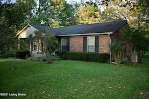 230 Willow Dr Taylorsville, KY 40071