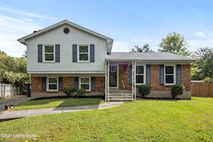 6801 Wunderly Ct Louisville, KY 40291